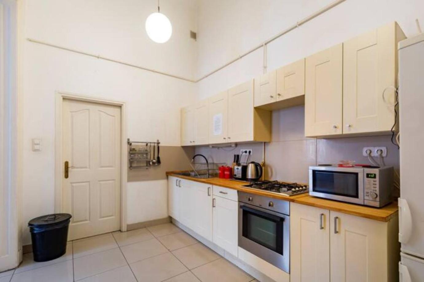 Bourgeois Elegance In The Heart Of Budapest Ngoại thất bức ảnh