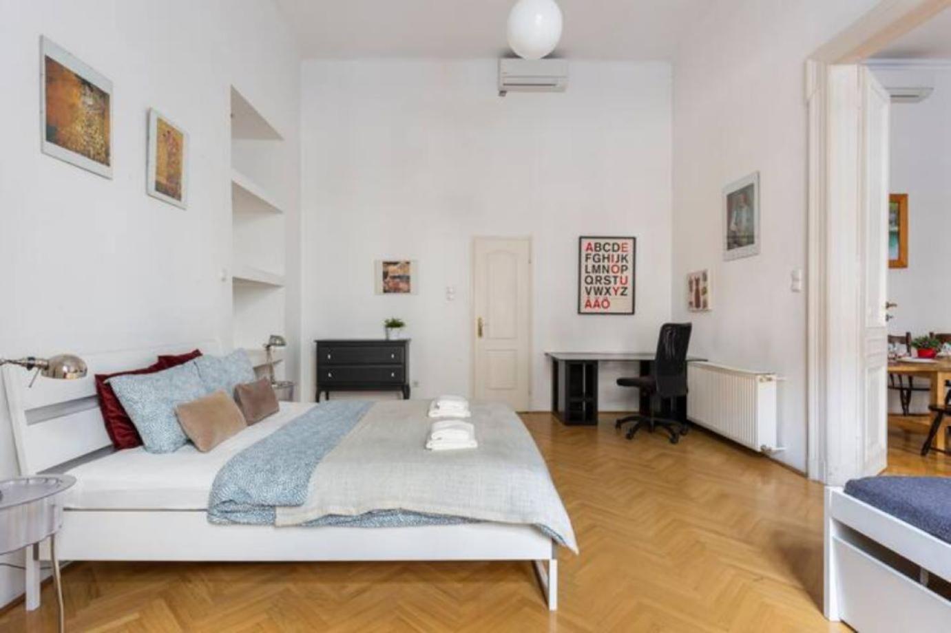 Bourgeois Elegance In The Heart Of Budapest Ngoại thất bức ảnh
