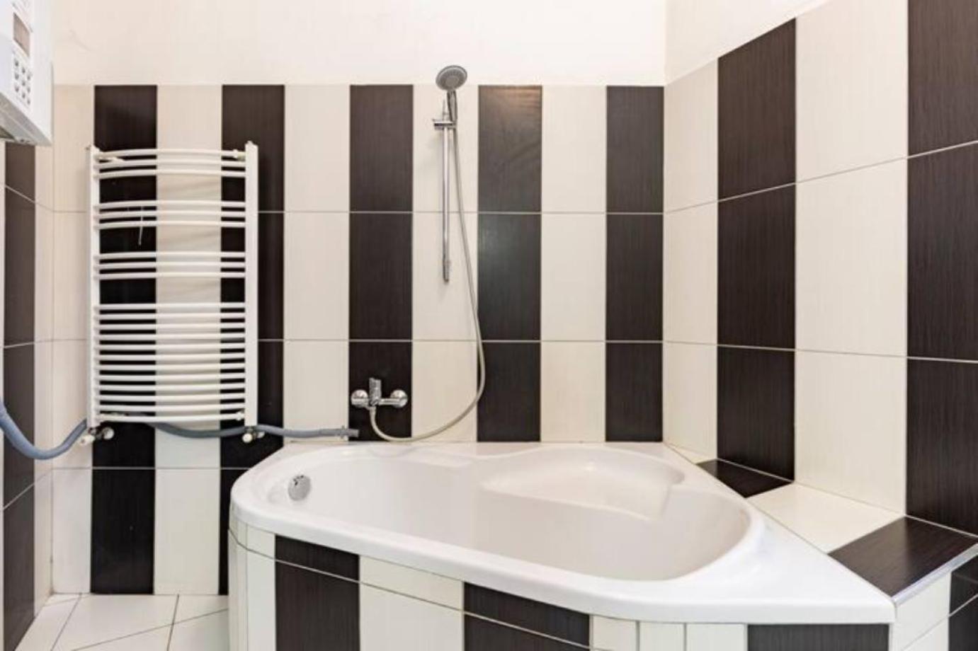 Bourgeois Elegance In The Heart Of Budapest Ngoại thất bức ảnh