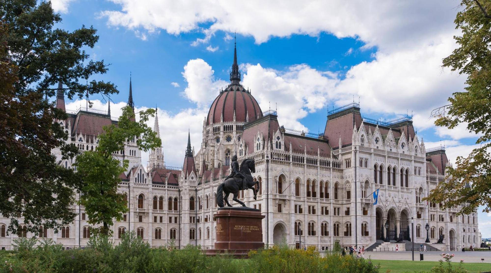 Bourgeois Elegance In The Heart Of Budapest Ngoại thất bức ảnh