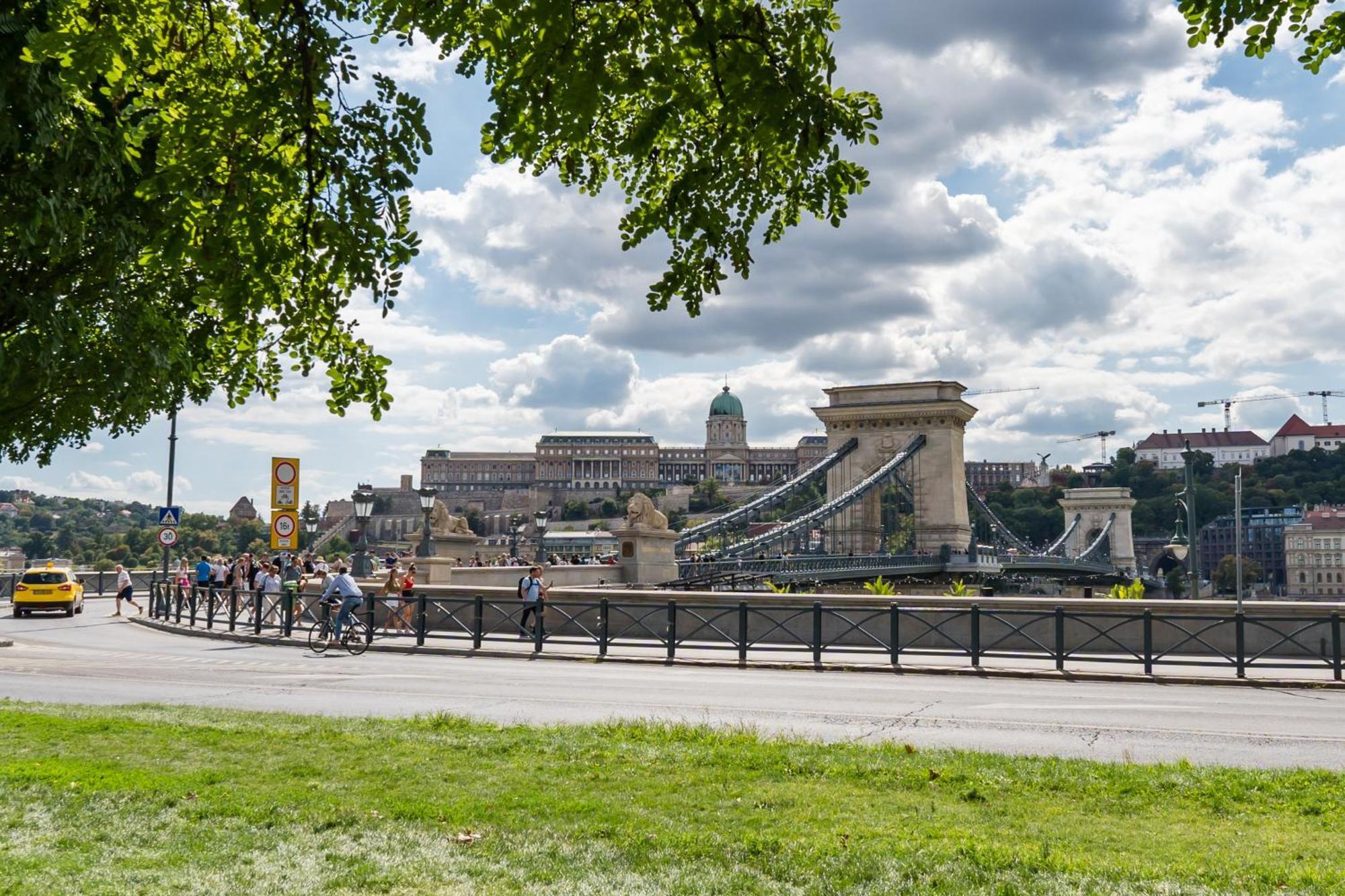Bourgeois Elegance In The Heart Of Budapest Ngoại thất bức ảnh