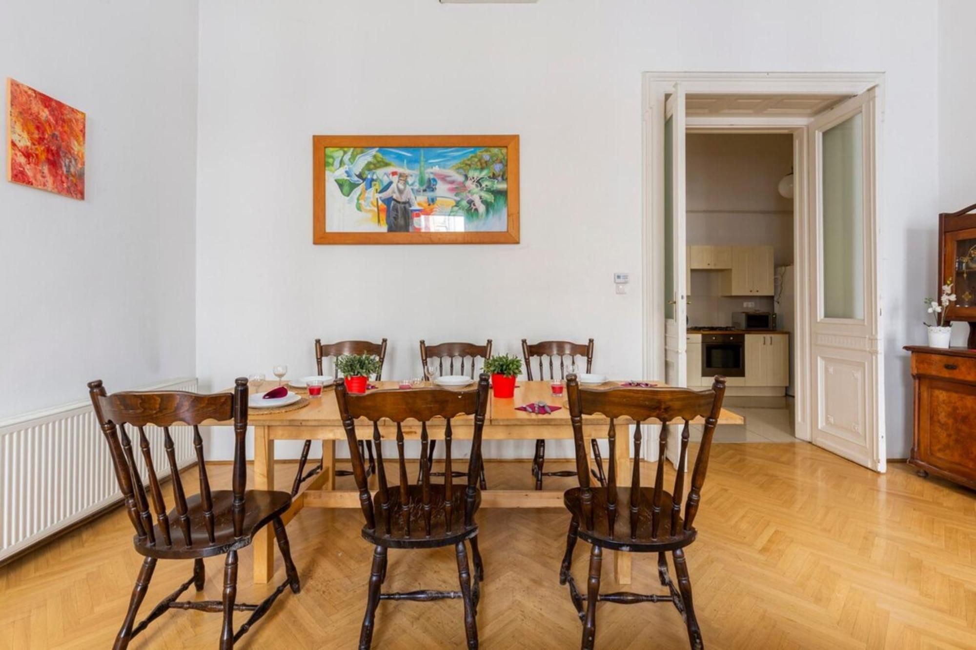Bourgeois Elegance In The Heart Of Budapest Ngoại thất bức ảnh